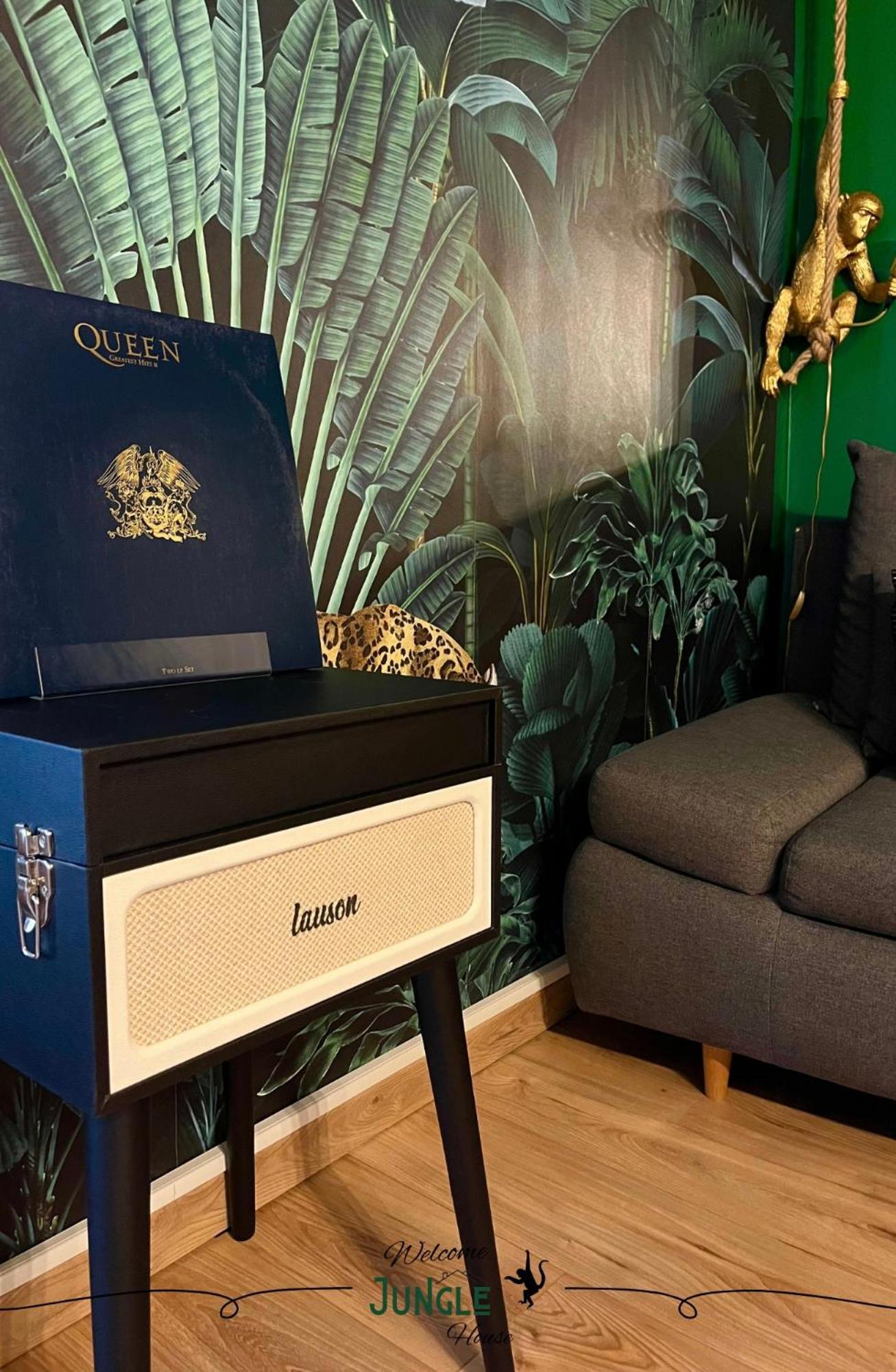 Maison Jungle House: Spacious Gaming Retreat in Montbrison Exterior photo